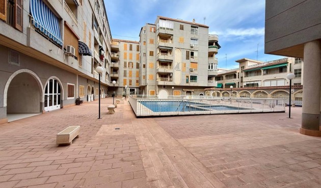 Brukt - Apartment -
Torrevieja - Acequion