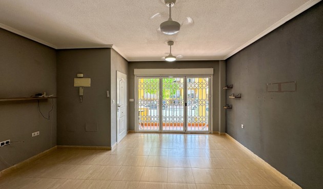 Brukt - Bungalow -
Daya Nueva - Costa Blanca