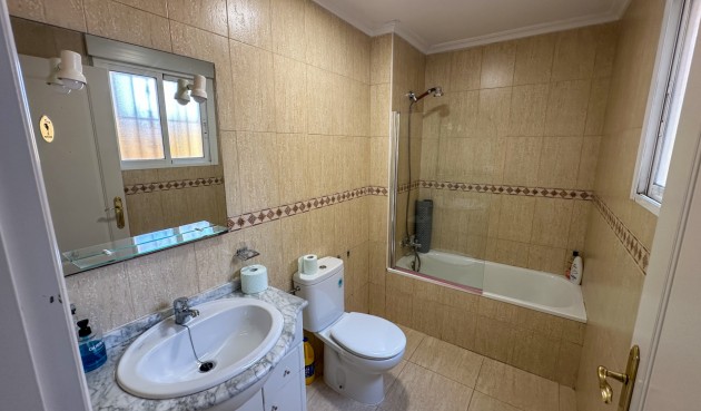 Brukt - Bungalow -
Daya Nueva - Costa Blanca