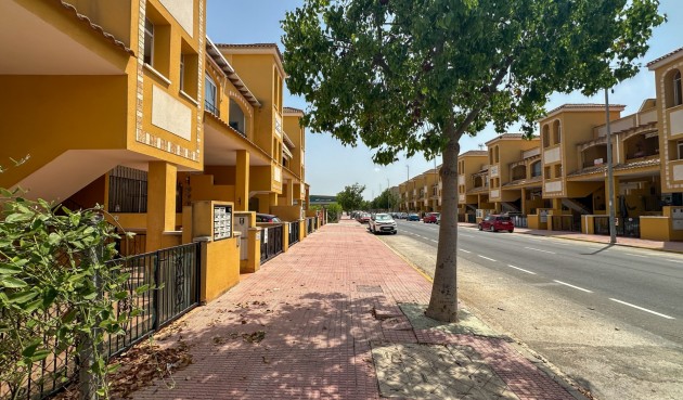 Brukt - Bungalow -
Daya Nueva - Costa Blanca