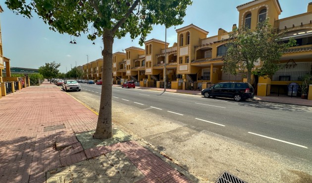 Brukt - Bungalow -
Daya Nueva - Costa Blanca