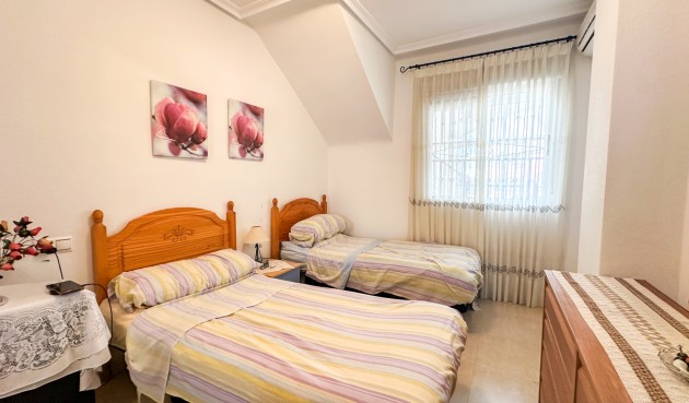 Återförsäljning - Bungalow -
Orihuela Costa - Costa Blanca