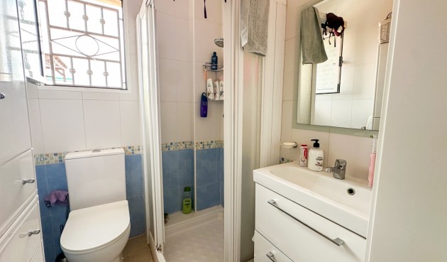 Återförsäljning - Bungalow -
Orihuela Costa - Costa Blanca