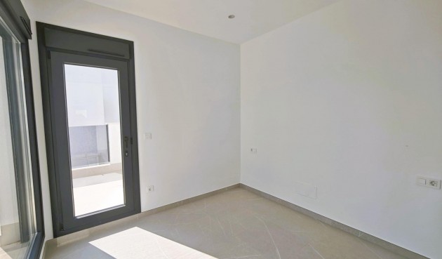 Återförsäljning - Villa -
Los Alcazares - Dolores De Pacheco-santa Rosalía