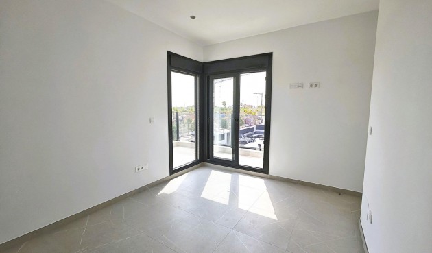 Återförsäljning - Villa -
Los Alcazares - Dolores De Pacheco-santa Rosalía