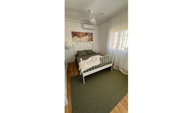 Reventa - Town House -
Orihuela Costa - La Zenia