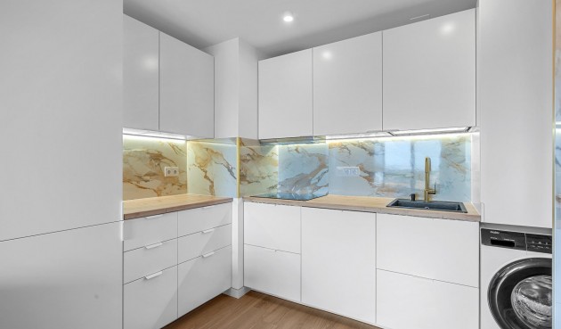Återförsäljning - Apartment -
Torrevieja - Punta Prima