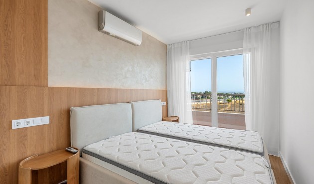 Återförsäljning - Apartment -
Torrevieja - Punta Prima