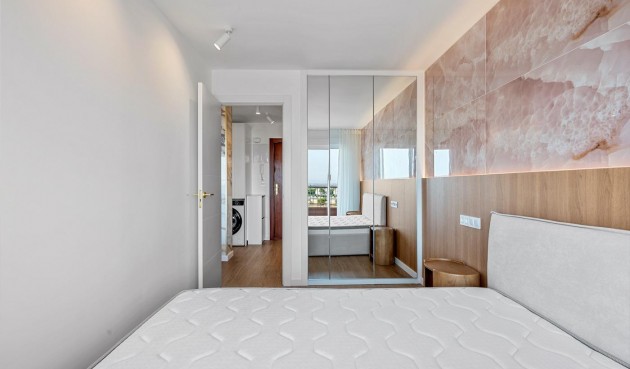 Återförsäljning - Apartment -
Torrevieja - Punta Prima