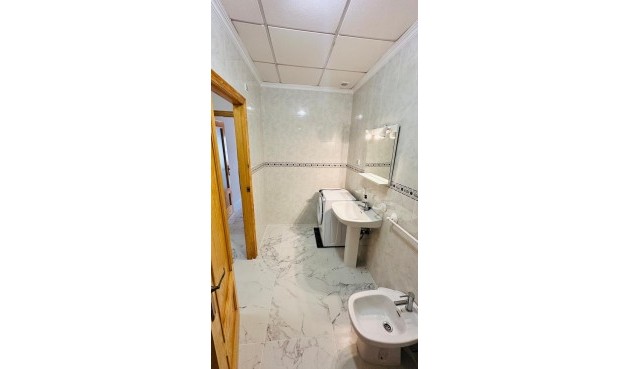 Brukt - Apartment -
Torrevieja - Acequion