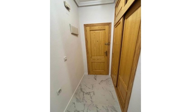 Brukt - Apartment -
Torrevieja - Acequion