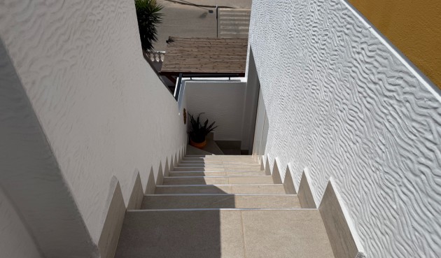 Återförsäljning - Apartment -
Orihuela - Inland