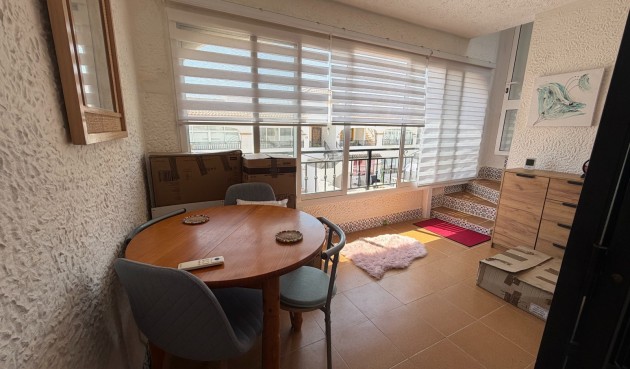 Återförsäljning - Apartment -
Orihuela - Inland