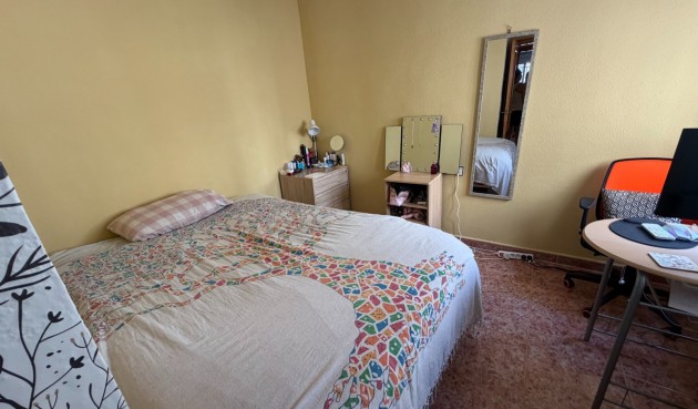 Återförsäljning - Apartment -
Orihuela - Inland