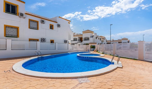 Återförsäljning - Apartment -
Orihuela - Inland