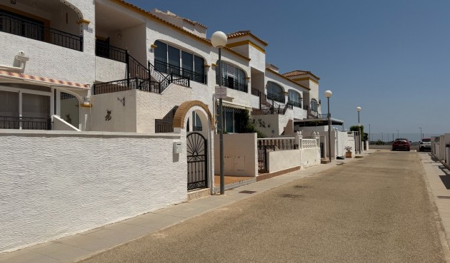 Återförsäljning - Apartment -
Orihuela - Inland