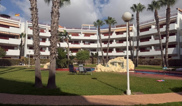 Återförsäljning - Apartment -
Orihuela - Inland