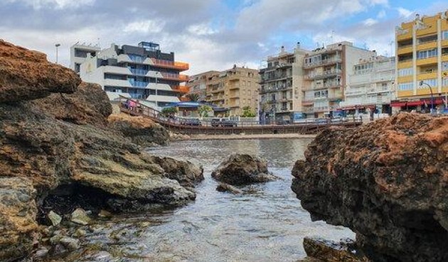 Återförsäljning - Apartment -
Torrevieja - Curva Del Palangre