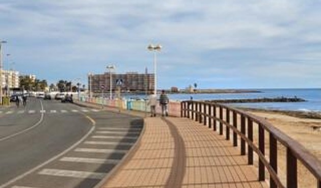 Återförsäljning - Apartment -
Torrevieja - Curva Del Palangre