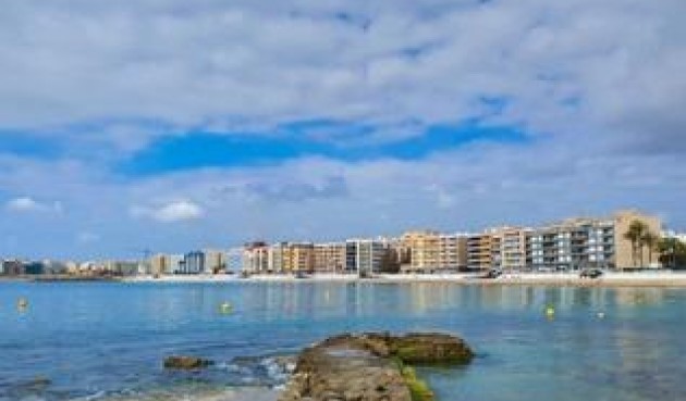 Återförsäljning - Apartment -
Torrevieja - Curva Del Palangre