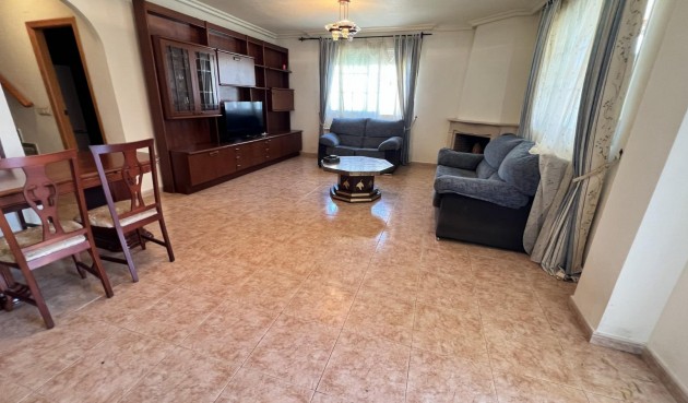 Återförsäljning - Villa -
Torrevieja - aguas nuevas