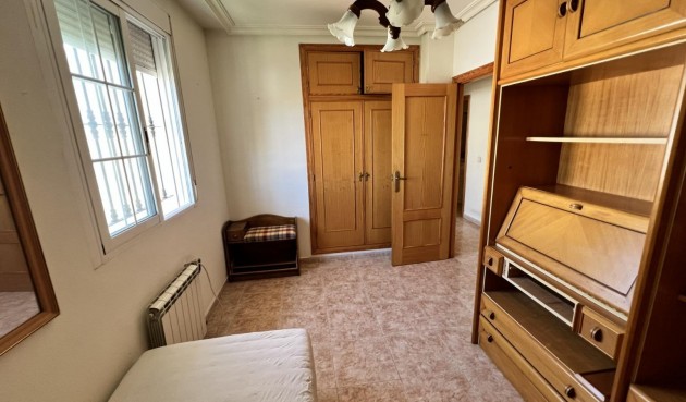 Återförsäljning - Villa -
Torrevieja - aguas nuevas