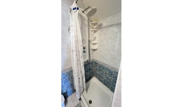Återförsäljning - Villa -
Torrevieja - aguas nuevas
