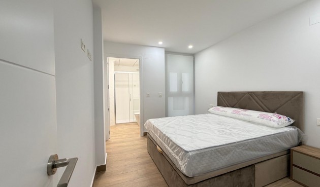 Återförsäljning - Apartment -
Torrevieja - Estacion De Autobuses