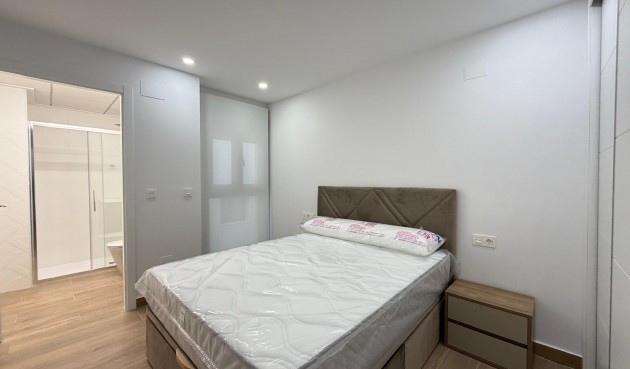 Återförsäljning - Apartment -
Torrevieja - Estacion De Autobuses