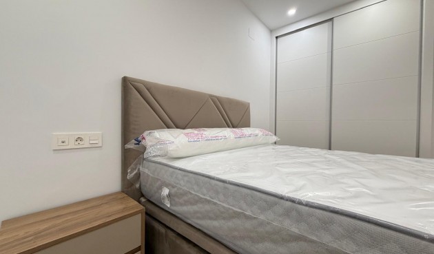 Återförsäljning - Apartment -
Torrevieja - Estacion De Autobuses