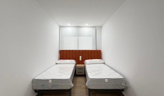 Återförsäljning - Apartment -
Torrevieja - Estacion De Autobuses