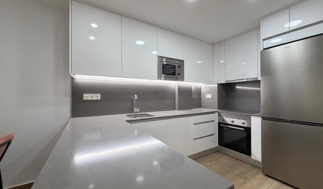 Återförsäljning - Apartment -
Torrevieja - Estacion De Autobuses