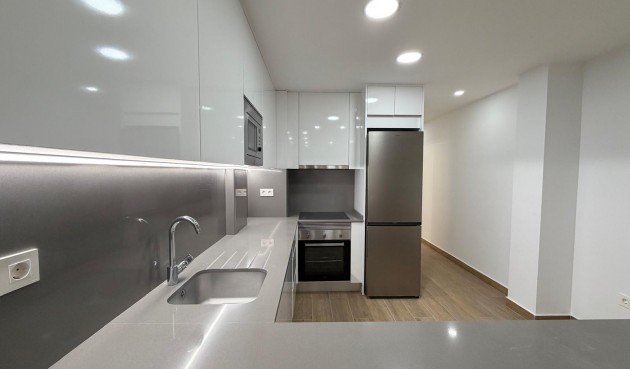 Återförsäljning - Apartment -
Torrevieja - Estacion De Autobuses