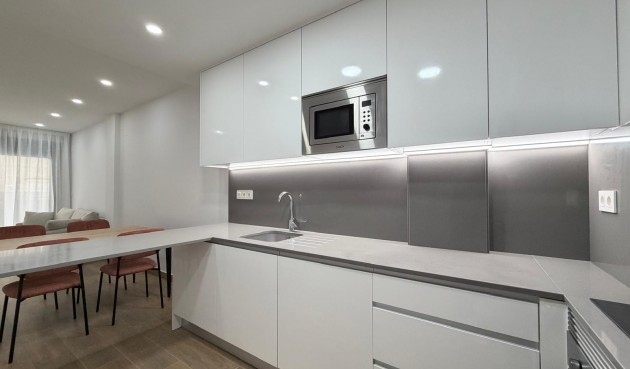 Återförsäljning - Apartment -
Torrevieja - Estacion De Autobuses
