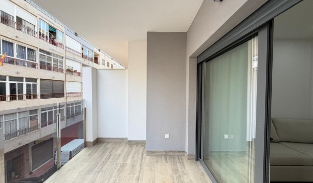 Återförsäljning - Apartment -
Torrevieja - Estacion De Autobuses