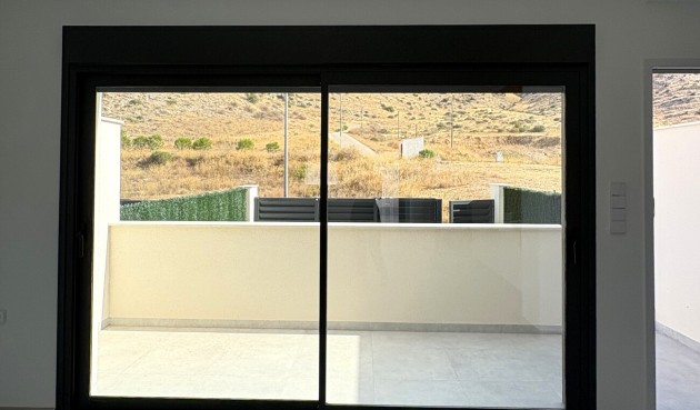 Återförsäljning - Villa -
Cox - Costa Blanca