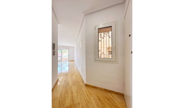 Återförsäljning - Apartment -
Orihuela Costa - Costa Blanca