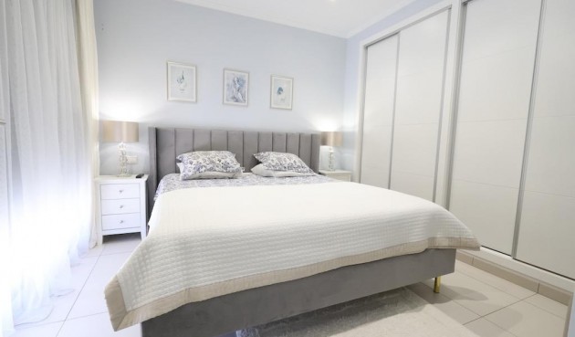 Återförsäljning - Duplex -
Orihuela Costa - Costa Blanca