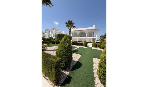 Återförsäljning - Bungalow -
Ciudad Quesada - Costa Blanca