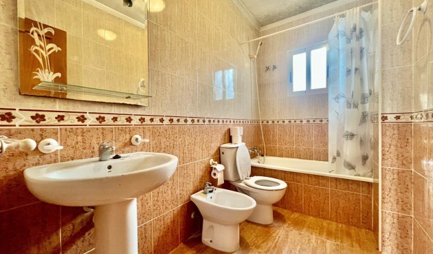Återförsäljning - Bungalow -
Orihuela Costa - La Chismosa