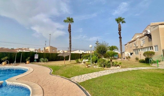 Återförsäljning - Bungalow -
Orihuela Costa - La Chismosa
