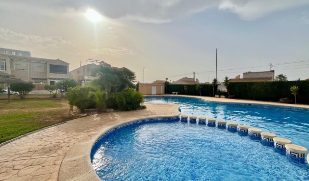 Återförsäljning - Bungalow -
Orihuela Costa - La Chismosa