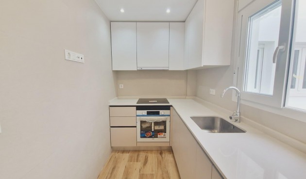 Återförsäljning - Apartment -
San Fulgencio - centro