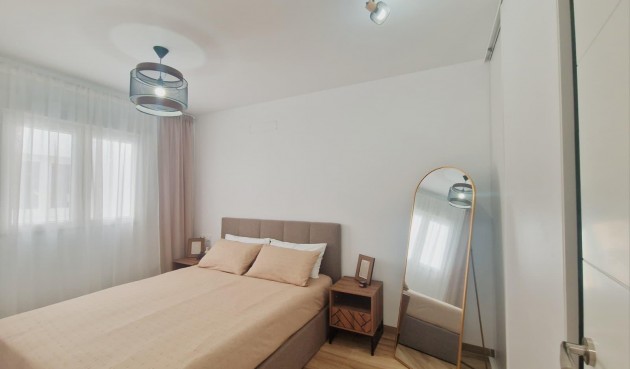 Återförsäljning - Apartment -
San Fulgencio - centro