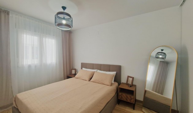 Återförsäljning - Apartment -
San Fulgencio - centro