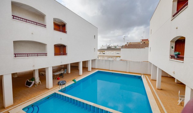 Återförsäljning - Apartment -
San Fulgencio - centro