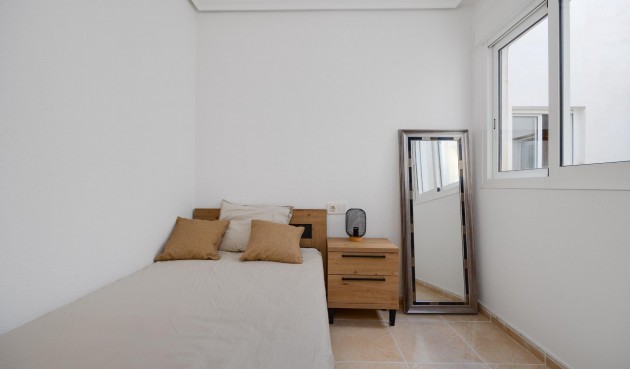 Återförsäljning - Apartment -
San Fulgencio - centro
