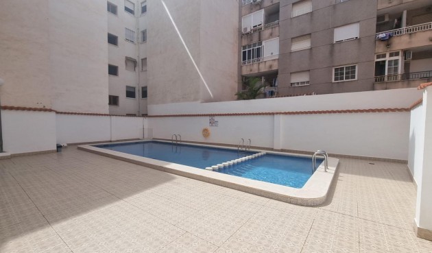 Reventa - Apartment -
Torrevieja - Centro