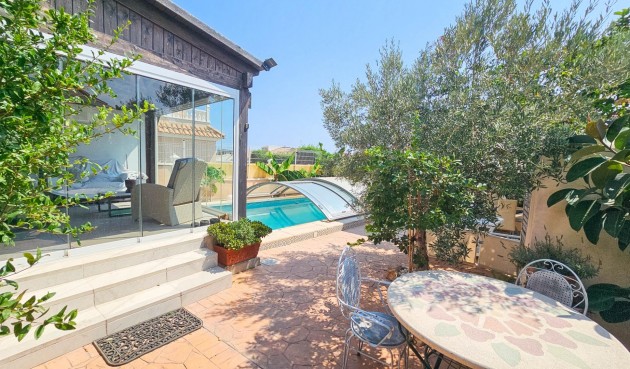 Återförsäljning - Villa -
Orihuela Costa - Cabo Roig
