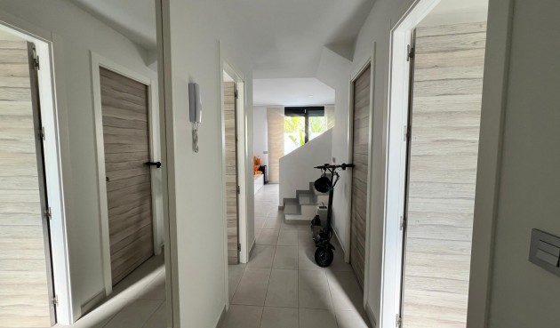 Återförsäljning - Villa -
Orihuela Costa - Villamartín-las Filipinas